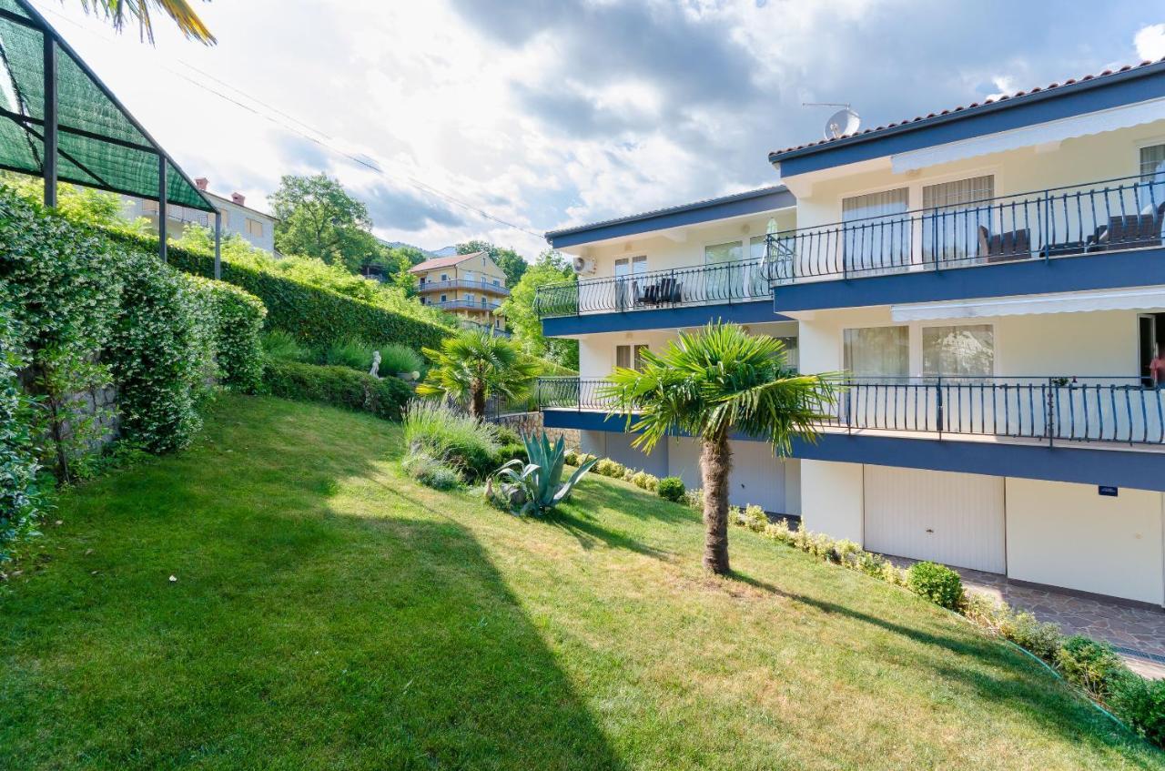 Apartments Marijana Ičići Екстериор снимка