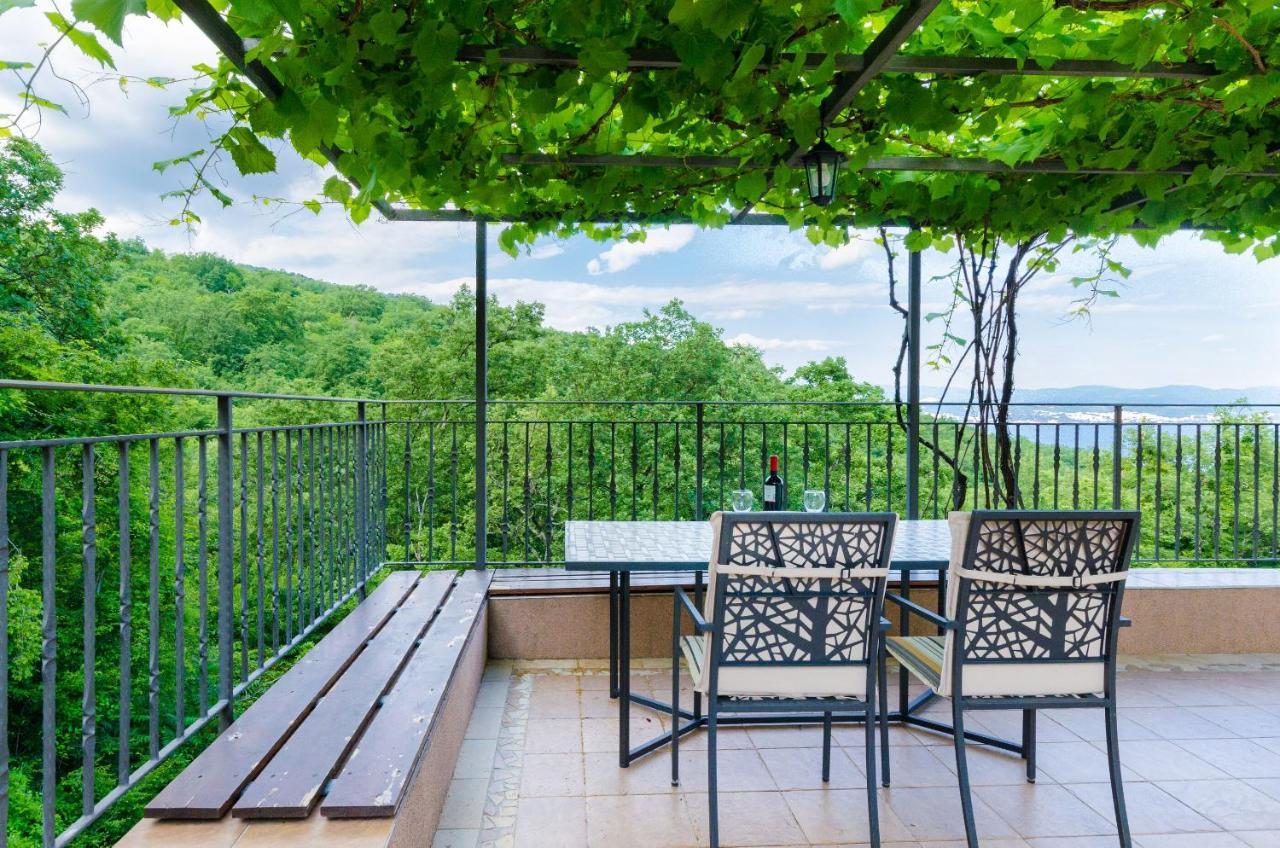 Apartments Marijana Ičići Екстериор снимка