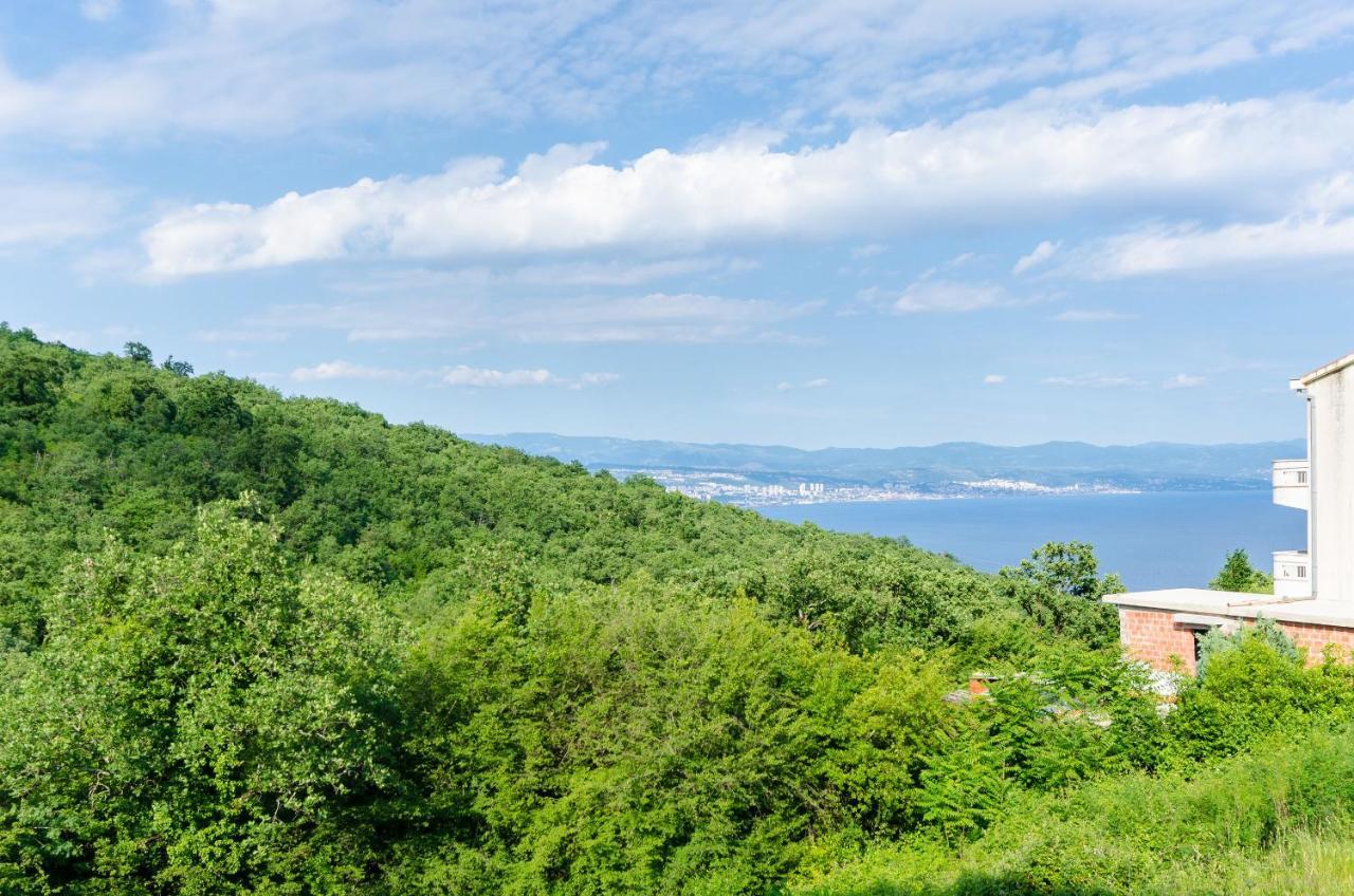 Apartments Marijana Ičići Екстериор снимка