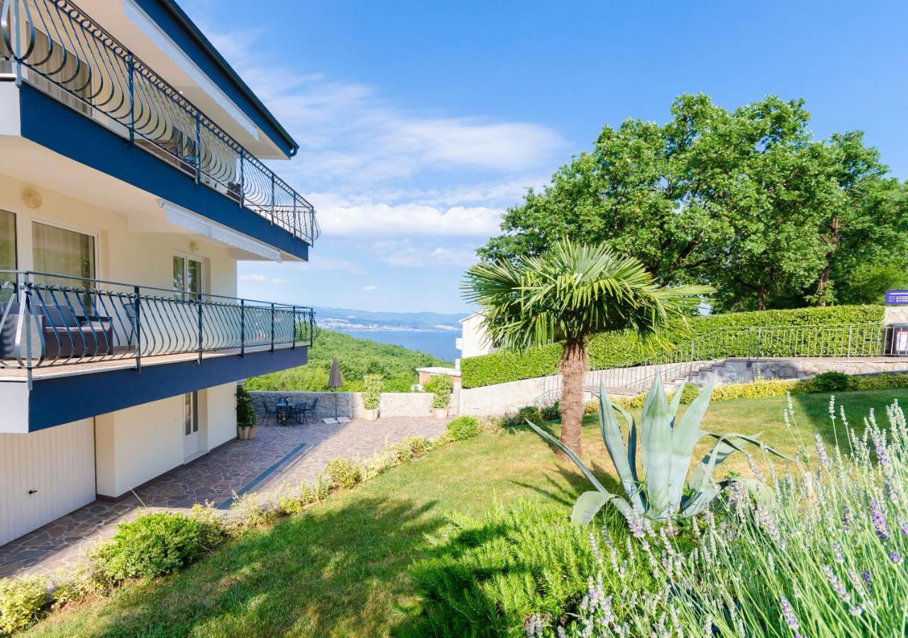 Apartments Marijana Ičići Екстериор снимка