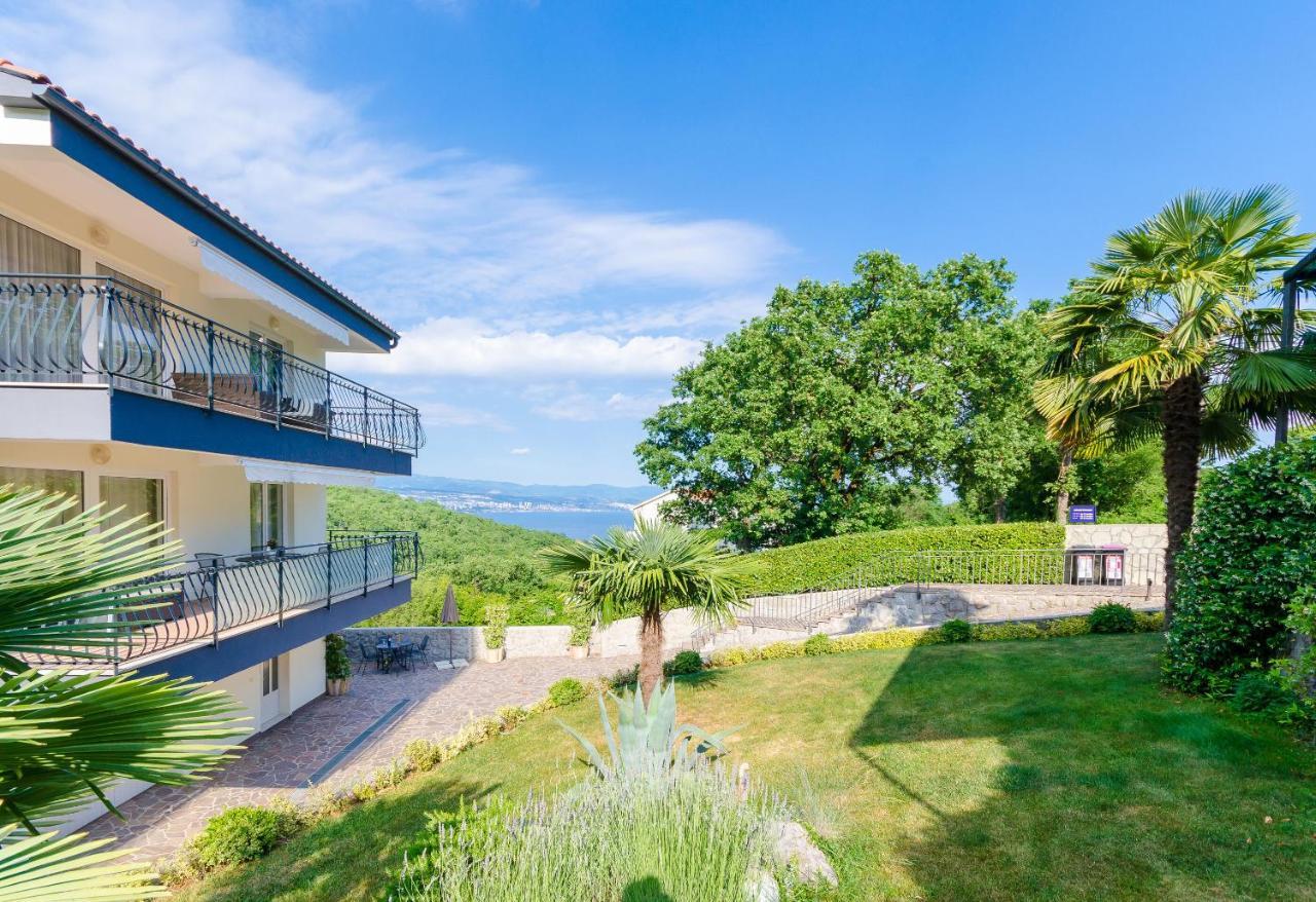 Apartments Marijana Ičići Екстериор снимка