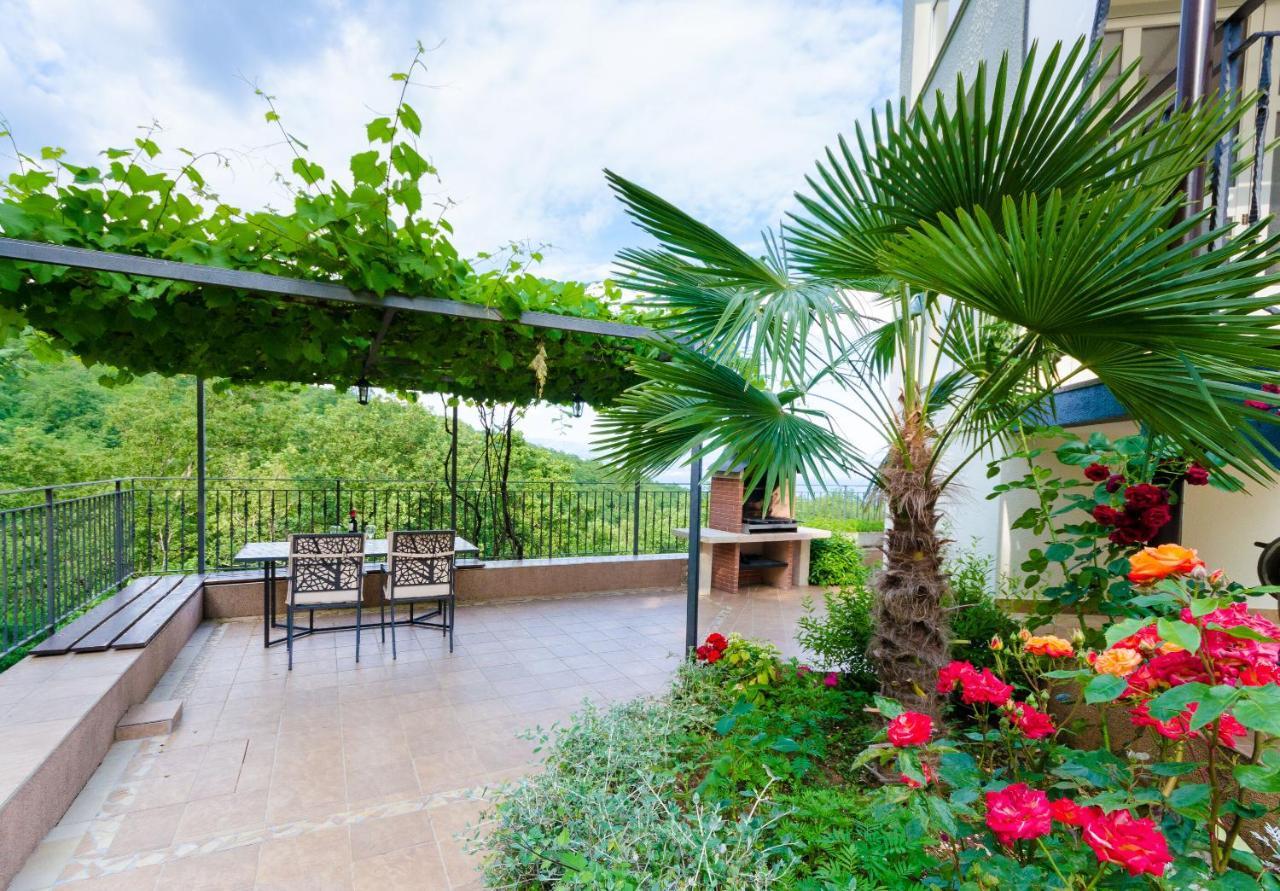 Apartments Marijana Ičići Екстериор снимка