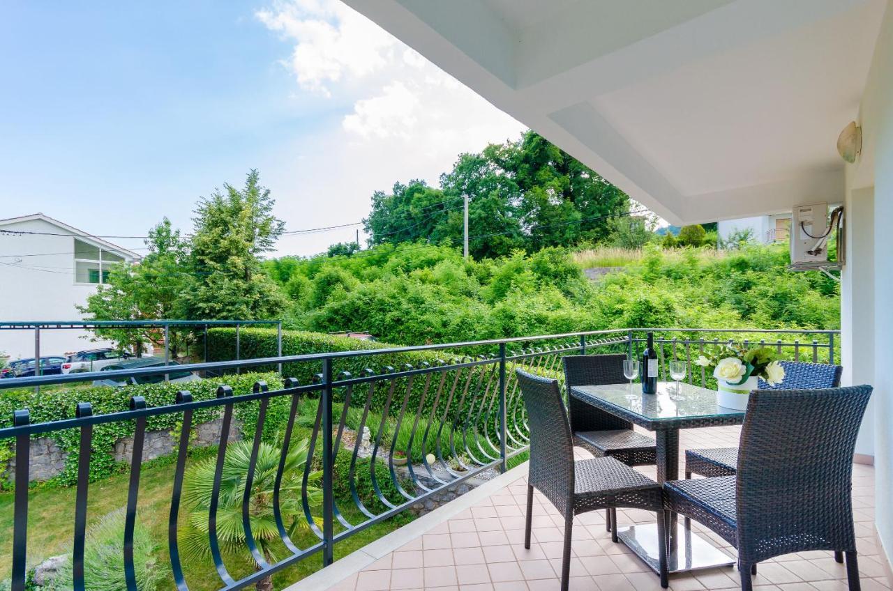Apartments Marijana Ičići Екстериор снимка