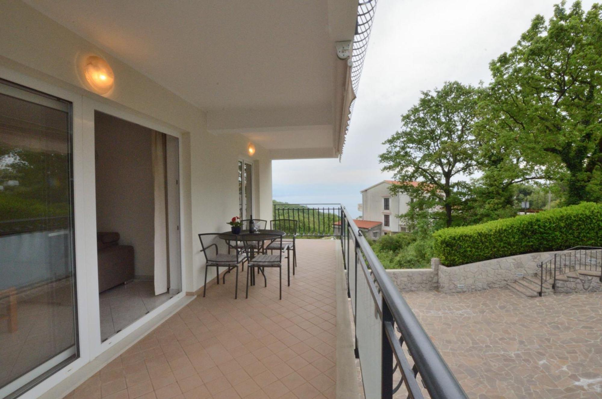 Apartments Marijana Ičići Екстериор снимка