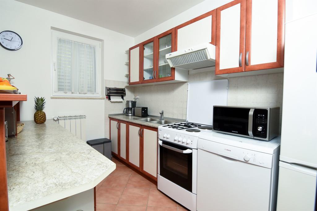 Apartments Marijana Ičići Екстериор снимка