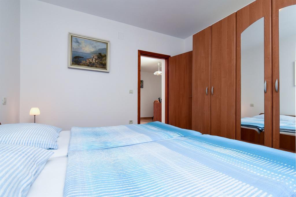Apartments Marijana Ičići Екстериор снимка